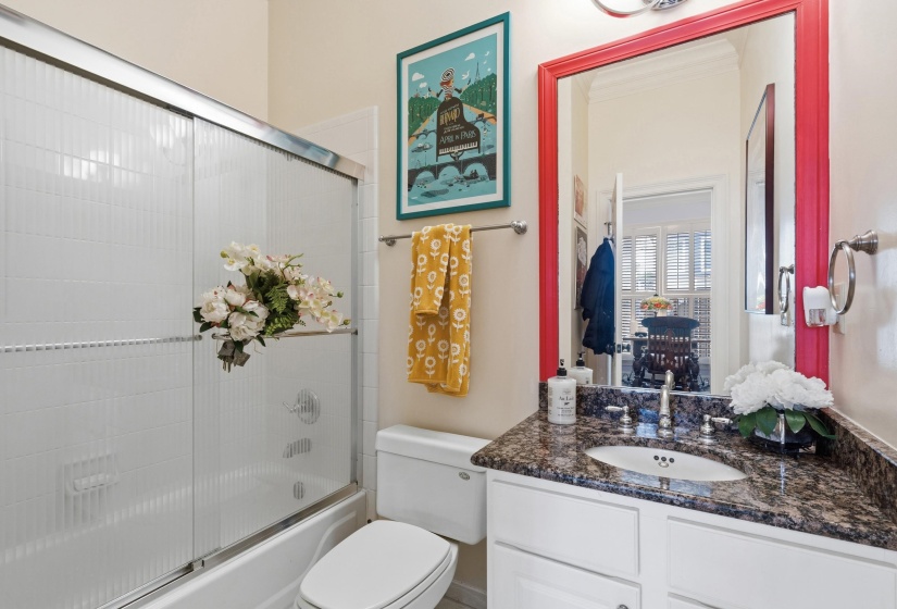 182 HARBOR ISLE CIR, Memphis, Tennessee 38103, 4 Bedrooms Bedrooms, 6 Rooms Rooms,3 BathroomsBathrooms,Residential,For Sale,HARBOR ISLE,10218509