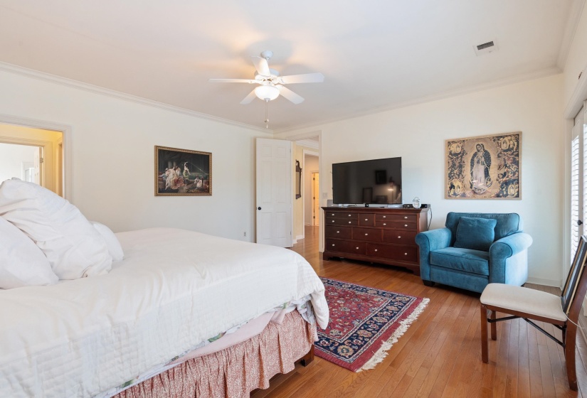 182 HARBOR ISLE CIR, Memphis, Tennessee 38103, 4 Bedrooms Bedrooms, 6 Rooms Rooms,3 BathroomsBathrooms,Residential,For Sale,HARBOR ISLE,10218509