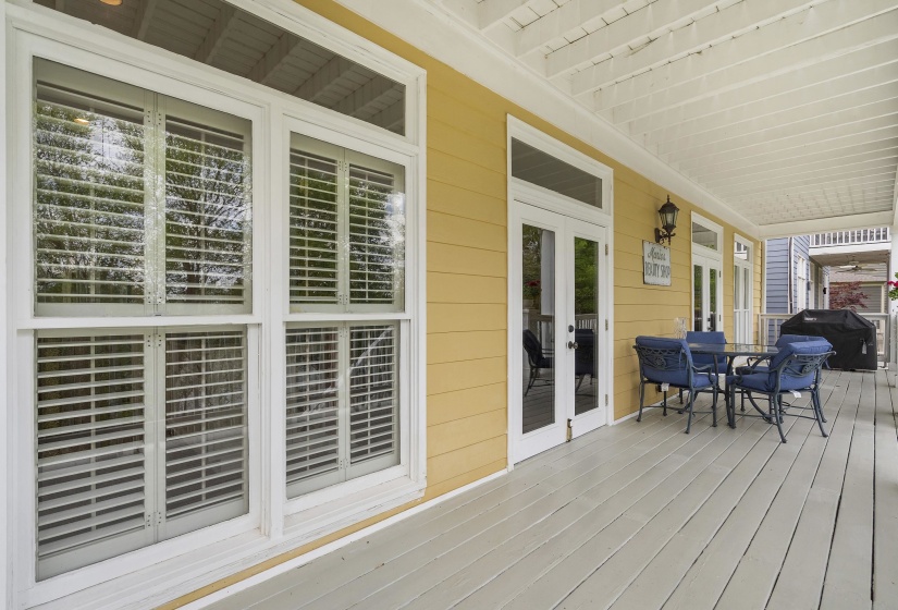 182 HARBOR ISLE CIR, Memphis, Tennessee 38103, 4 Bedrooms Bedrooms, 6 Rooms Rooms,3 BathroomsBathrooms,Residential,For Sale,HARBOR ISLE,10218509