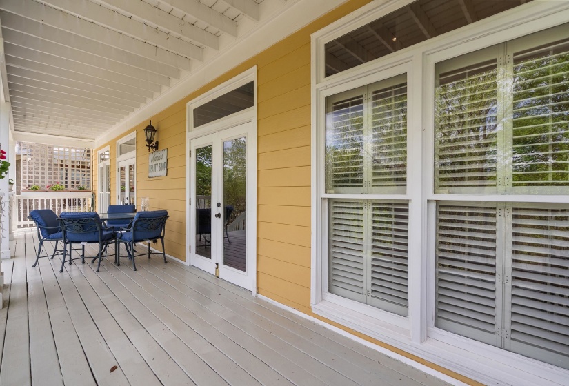 182 HARBOR ISLE CIR, Memphis, Tennessee 38103, 4 Bedrooms Bedrooms, 6 Rooms Rooms,3 BathroomsBathrooms,Residential,For Sale,HARBOR ISLE,10218509