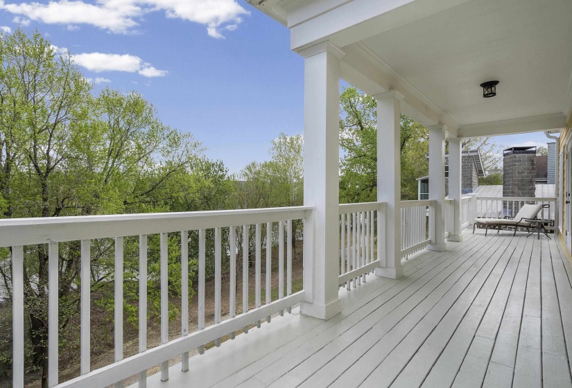182 HARBOR ISLE CIR, Memphis, Tennessee 38103, 4 Bedrooms Bedrooms, 6 Rooms Rooms,3 BathroomsBathrooms,Residential,For Sale,HARBOR ISLE,10218509