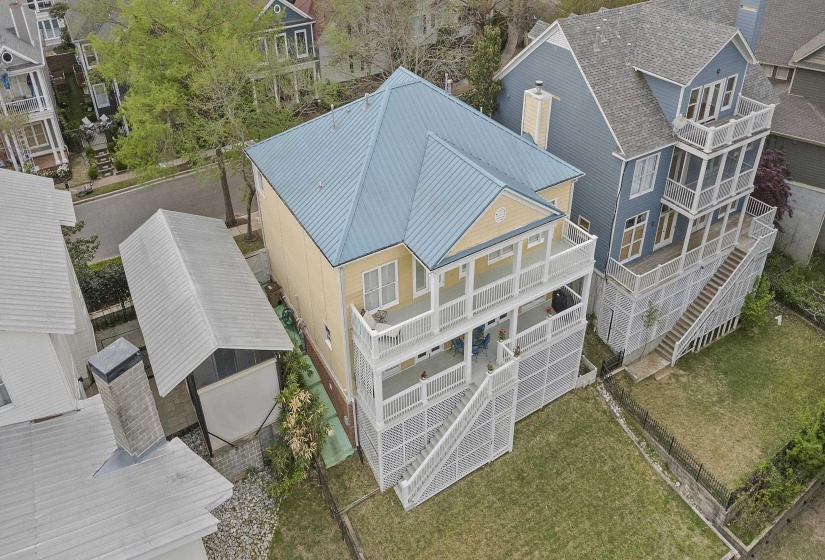 182 HARBOR ISLE CIR, Memphis, Tennessee 38103, 4 Bedrooms Bedrooms, 6 Rooms Rooms,3 BathroomsBathrooms,Residential,For Sale,HARBOR ISLE,10218509