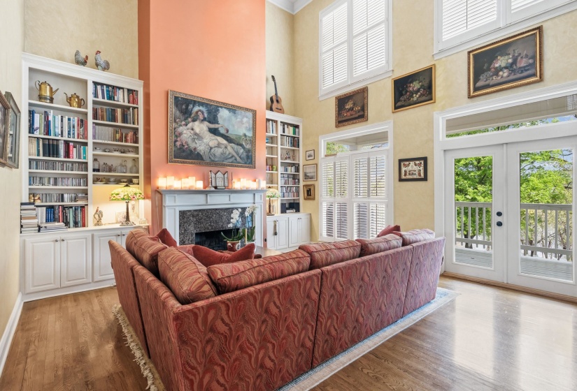 182 HARBOR ISLE CIR, Memphis, Tennessee 38103, 4 Bedrooms Bedrooms, 6 Rooms Rooms,3 BathroomsBathrooms,Residential,For Sale,HARBOR ISLE,10218509
