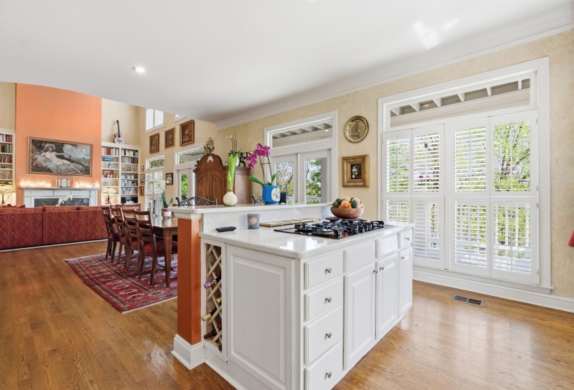 182 HARBOR ISLE CIR, Memphis, Tennessee 38103, 4 Bedrooms Bedrooms, 6 Rooms Rooms,3 BathroomsBathrooms,Residential,For Sale,HARBOR ISLE,10218509