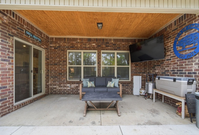 View of patio with outdoor lounge area