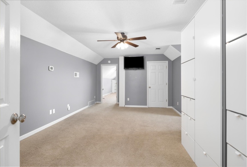 897 CHARLES PL, Munford, Tennessee 38058, 3 Bedrooms Bedrooms, 8 Rooms Rooms,2.1 BathroomsBathrooms,Residential,For Sale,CHARLES,10218520