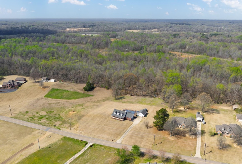897 CHARLES PL, Munford, Tennessee 38058, 3 Bedrooms Bedrooms, 8 Rooms Rooms,2.1 BathroomsBathrooms,Residential,For Sale,CHARLES,10218520