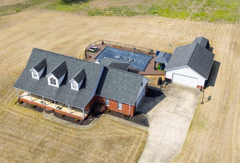 897 CHARLES PL, Munford, Tennessee 38058, 3 Bedrooms Bedrooms, 8 Rooms Rooms,2.1 BathroomsBathrooms,Residential,For Sale,CHARLES,10218520