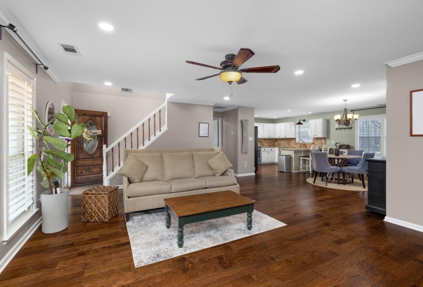 897 CHARLES PL, Munford, Tennessee 38058, 3 Bedrooms Bedrooms, 8 Rooms Rooms,2.1 BathroomsBathrooms,Residential,For Sale,CHARLES,10218520