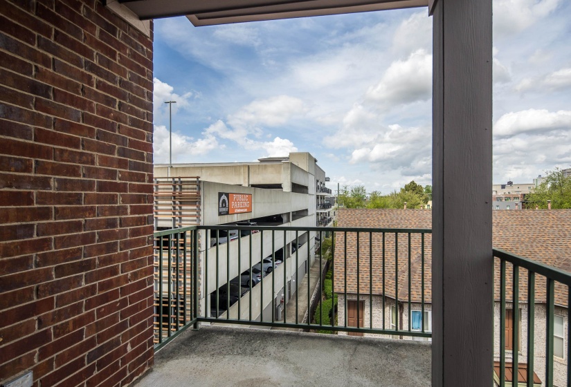 21 MINA AVE, Memphis, Tennessee 38103, 3 Bedroom Bedrooms, 6 Room Rooms,2.1 BathroomBathrooms,Residential,For Sale,MINA,0,10218527