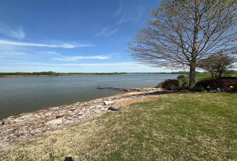 156C AQUATICVIEW WAY, Savannah, Tennessee 38372, 2 Bedrooms Bedrooms, 9 Rooms Rooms,2 BathroomsBathrooms,Residential,For Sale,AQUATICVIEW,10218539