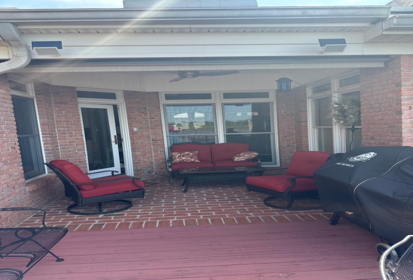 156C AQUATICVIEW WAY, Savannah, Tennessee 38372, 2 Bedrooms Bedrooms, 9 Rooms Rooms,2 BathroomsBathrooms,Residential,For Sale,AQUATICVIEW,10218539