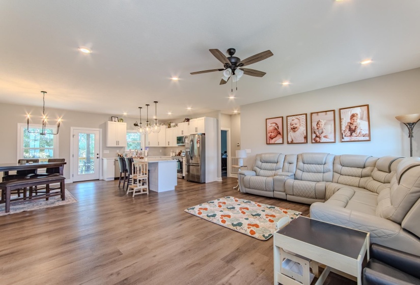 225 CORDOVA CV, Savannah, Tennessee 38372, 3 Bedrooms Bedrooms, 7 Rooms Rooms,2 BathroomsBathrooms,Residential,For Sale,CORDOVA,10218545