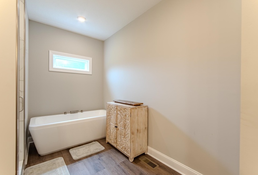 225 CORDOVA CV, Savannah, Tennessee 38372, 3 Bedrooms Bedrooms, 7 Rooms Rooms,2 BathroomsBathrooms,Residential,For Sale,CORDOVA,10218545