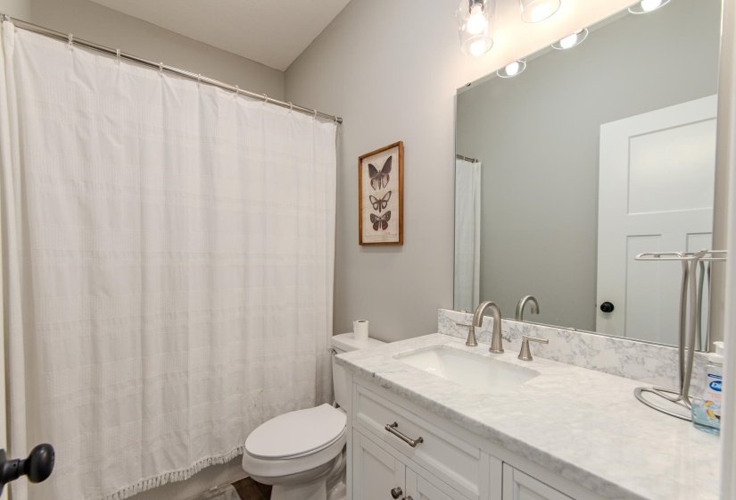 225 CORDOVA CV, Savannah, Tennessee 38372, 3 Bedrooms Bedrooms, 7 Rooms Rooms,2 BathroomsBathrooms,Residential,For Sale,CORDOVA,10218545