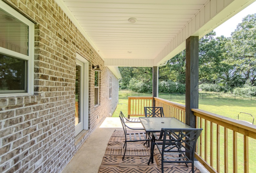 225 CORDOVA CV, Savannah, Tennessee 38372, 3 Bedrooms Bedrooms, 7 Rooms Rooms,2 BathroomsBathrooms,Residential,For Sale,CORDOVA,10218545