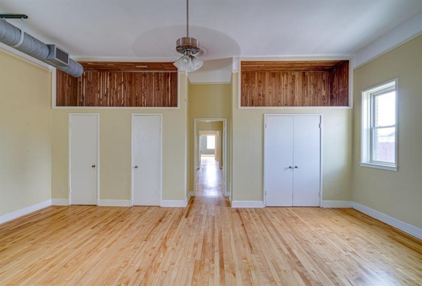 339 MADISON AVE, Memphis, Tennessee 38103, 3 Bedroom Bedrooms, 11 Room Rooms,3.1 BathroomBathrooms,Residential,For Sale,MADISON,0,10218546