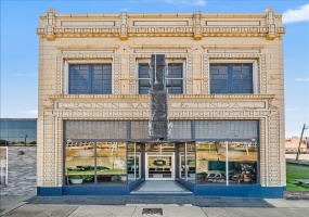 339 MADISON AVE, Memphis, Tennessee 38103, 3 Bedroom Bedrooms, 11 Room Rooms,3.1 BathroomBathrooms,Residential,For Sale,MADISON,0,10218546