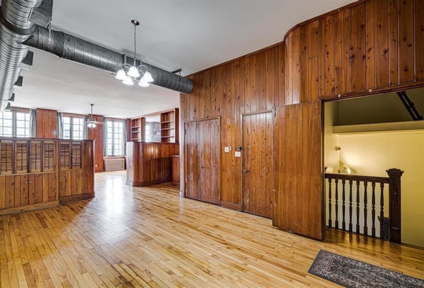 339 MADISON AVE, Memphis, Tennessee 38103, 3 Bedroom Bedrooms, 11 Room Rooms,3.1 BathroomBathrooms,Residential,For Sale,MADISON,0,10218546