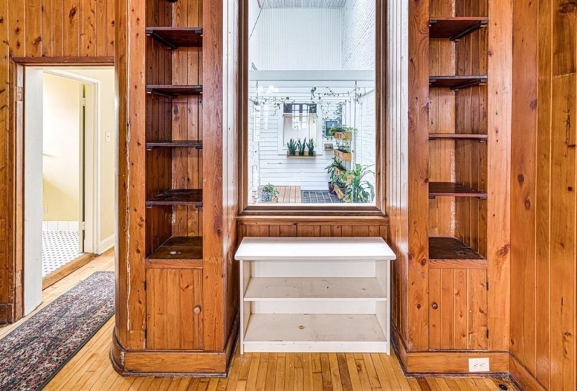 339 MADISON AVE, Memphis, Tennessee 38103, 3 Bedroom Bedrooms, 11 Room Rooms,3.1 BathroomBathrooms,Residential,For Sale,MADISON,0,10218546