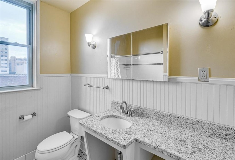 339 MADISON AVE, Memphis, Tennessee 38103, 3 Bedroom Bedrooms, 11 Room Rooms,3.1 BathroomBathrooms,Residential,For Sale,MADISON,0,10218546