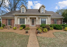 7764 CROSS VILLAGE DR, Germantown, Tennessee 38138, 4 Bedrooms Bedrooms, 9 Rooms Rooms,3 BathroomsBathrooms,Residential,For Sale,CROSS VILLAGE,10218549