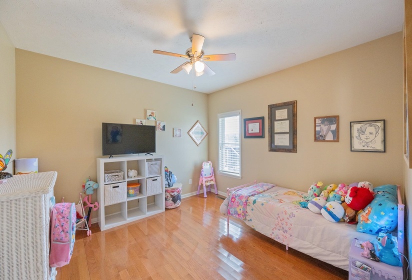 198 YARBRO HARBOR DR, Decaturville, Tennessee 38329, 3 Bedroom Bedrooms, 11 Room Rooms,3 BathroomBathrooms,Residential,For Sale,YARBRO HARBOR,0,10218557