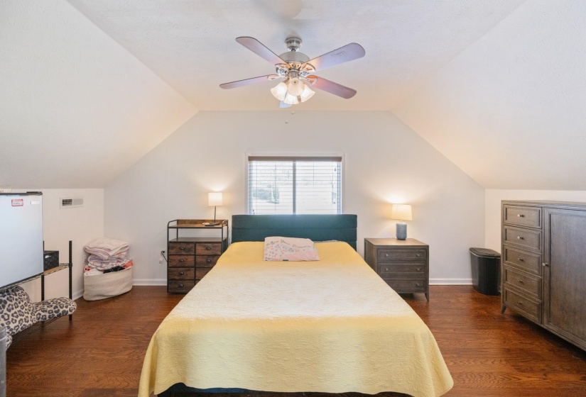 198 YARBRO HARBOR DR, Decaturville, Tennessee 38329, 3 Bedroom Bedrooms, 11 Room Rooms,3 BathroomBathrooms,Residential,For Sale,YARBRO HARBOR,0,10218557