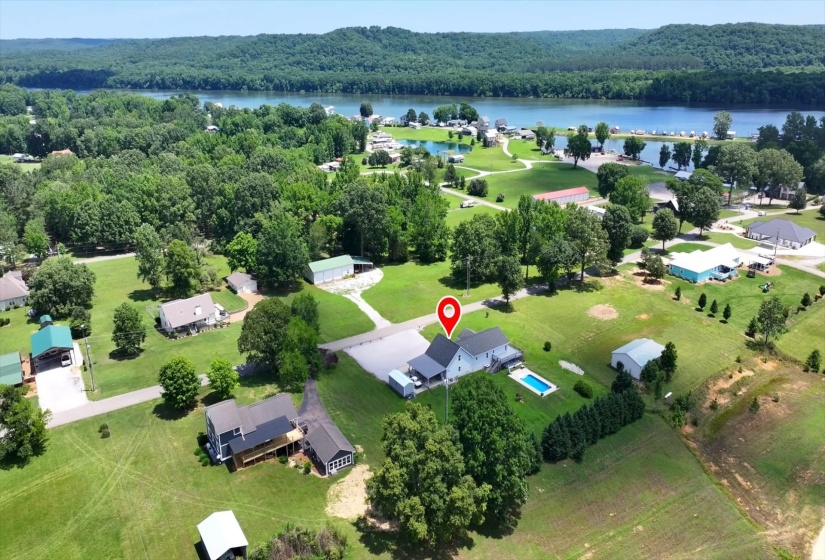 198 YARBRO HARBOR DR, Decaturville, Tennessee 38329, 3 Bedroom Bedrooms, 11 Room Rooms,3 BathroomBathrooms,Residential,For Sale,YARBRO HARBOR,0,10218557