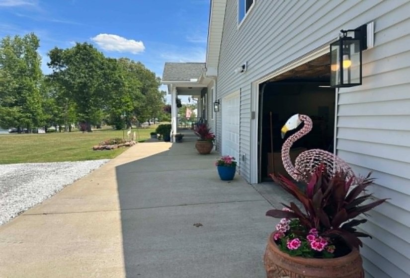 198 YARBRO HARBOR DR, Decaturville, Tennessee 38329, 3 Bedroom Bedrooms, 11 Room Rooms,3 BathroomBathrooms,Residential,For Sale,YARBRO HARBOR,0,10218557