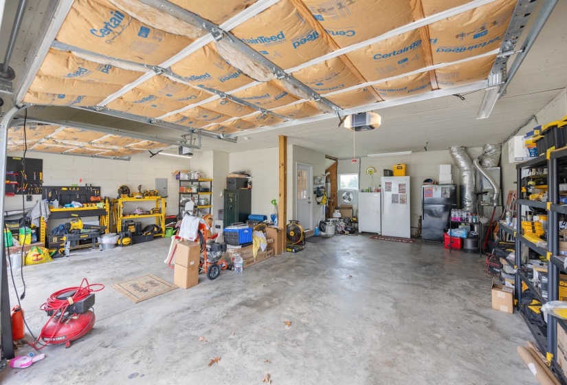 198 YARBRO HARBOR DR, Decaturville, Tennessee 38329, 3 Bedroom Bedrooms, 11 Room Rooms,3 BathroomBathrooms,Residential,For Sale,YARBRO HARBOR,0,10218557