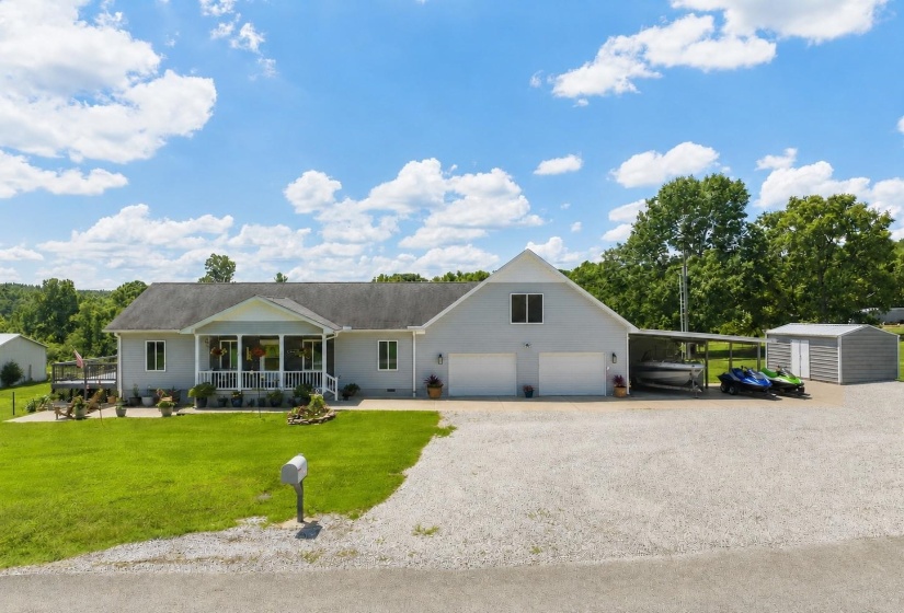 198 YARBRO HARBOR DR, Decaturville, Tennessee 38329, 3 Bedroom Bedrooms, 11 Room Rooms,3 BathroomBathrooms,Residential,For Sale,YARBRO HARBOR,0,10218557