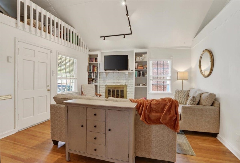 404 REESE ST, Memphis, Tennessee 38111, 3 Bedroom Bedrooms, 7 Room Rooms,2 BathroomBathrooms,Residential,For Sale,REESE,0,10218562