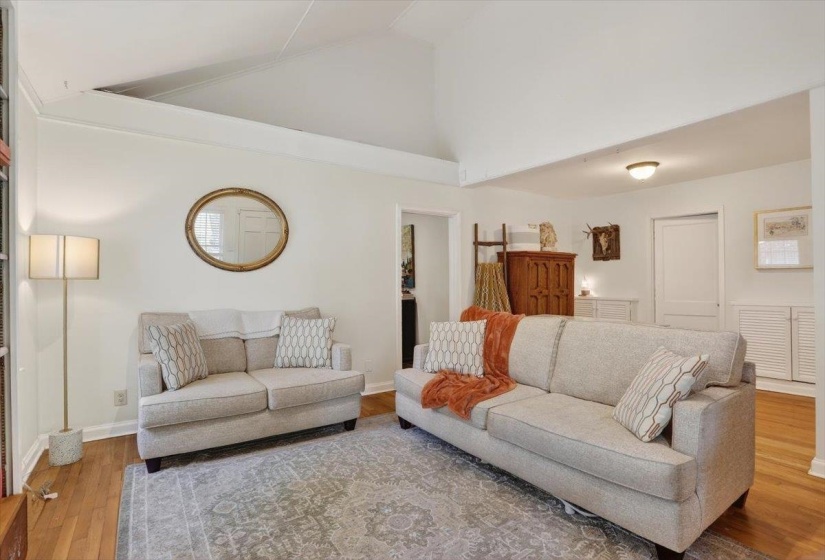 404 REESE ST, Memphis, Tennessee 38111, 3 Bedroom Bedrooms, 7 Room Rooms,2 BathroomBathrooms,Residential,For Sale,REESE,0,10218562