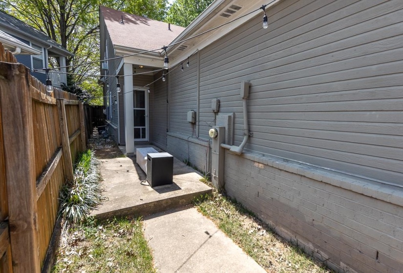 1290 ISLE POINTE DR, Memphis, Tennessee 38103, 3 Bedrooms Bedrooms, 6 Rooms Rooms,2.1 BathroomsBathrooms,Residential,For Sale,ISLE POINTE,10218564