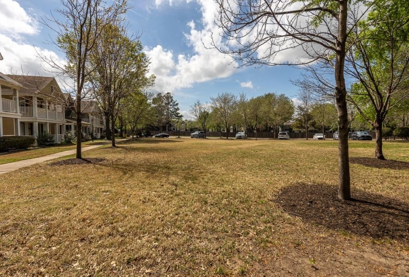 1290 ISLE POINTE DR, Memphis, Tennessee 38103, 3 Bedrooms Bedrooms, 6 Rooms Rooms,2.1 BathroomsBathrooms,Residential,For Sale,ISLE POINTE,10218564