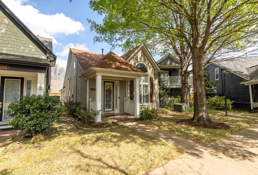1290 ISLE POINTE DR, Memphis, Tennessee 38103, 3 Bedrooms Bedrooms, 6 Rooms Rooms,2.1 BathroomsBathrooms,Residential,For Sale,ISLE POINTE,10218564