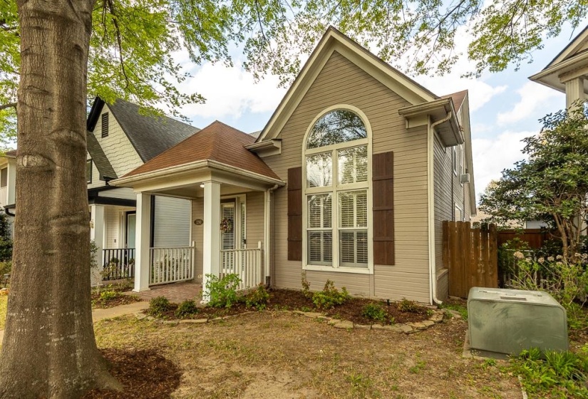 1290 ISLE POINTE DR, Memphis, Tennessee 38103, 3 Bedrooms Bedrooms, 6 Rooms Rooms,2.1 BathroomsBathrooms,Residential,For Sale,ISLE POINTE,10218564