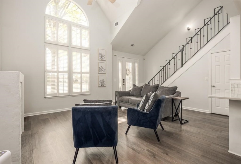 1290 ISLE POINTE DR, Memphis, Tennessee 38103, 3 Bedrooms Bedrooms, 6 Rooms Rooms,2.1 BathroomsBathrooms,Residential,For Sale,ISLE POINTE,10218564