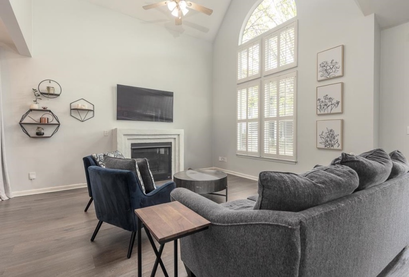 1290 ISLE POINTE DR, Memphis, Tennessee 38103, 3 Bedrooms Bedrooms, 6 Rooms Rooms,2.1 BathroomsBathrooms,Residential,For Sale,ISLE POINTE,10218564