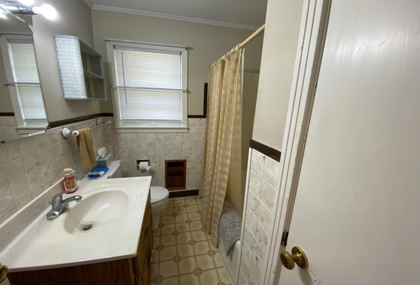 35 ROBERTSON ST, Savannah, Tennessee 38372, 3 Bedrooms Bedrooms, 6 Rooms Rooms,1 BathroomBathrooms,Residential,For Sale,ROBERTSON,10218568