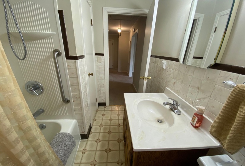 35 ROBERTSON ST, Savannah, Tennessee 38372, 3 Bedrooms Bedrooms, 6 Rooms Rooms,1 BathroomBathrooms,Residential,For Sale,ROBERTSON,10218568