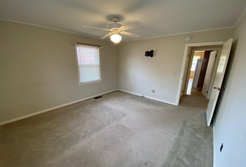 35 ROBERTSON ST, Savannah, Tennessee 38372, 3 Bedrooms Bedrooms, 6 Rooms Rooms,1 BathroomBathrooms,Residential,For Sale,ROBERTSON,10218568