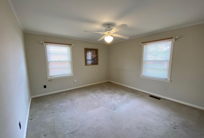 35 ROBERTSON ST, Savannah, Tennessee 38372, 3 Bedrooms Bedrooms, 6 Rooms Rooms,1 BathroomBathrooms,Residential,For Sale,ROBERTSON,10218568