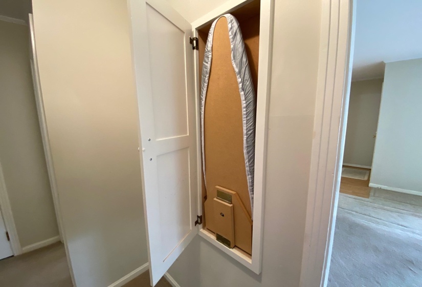 35 ROBERTSON ST, Savannah, Tennessee 38372, 3 Bedrooms Bedrooms, 6 Rooms Rooms,1 BathroomBathrooms,Residential,For Sale,ROBERTSON,10218568