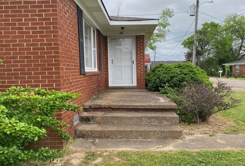 35 ROBERTSON ST, Savannah, Tennessee 38372, 3 Bedrooms Bedrooms, 6 Rooms Rooms,1 BathroomBathrooms,Residential,For Sale,ROBERTSON,10218568