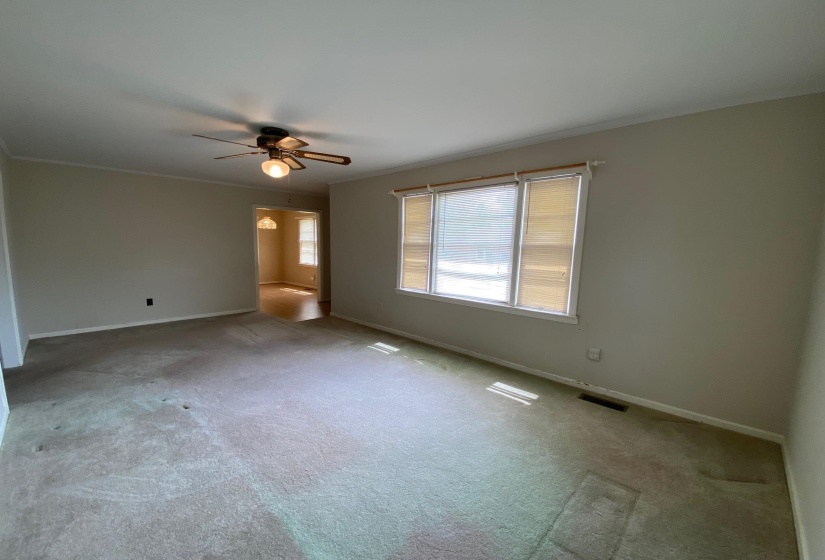 35 ROBERTSON ST, Savannah, Tennessee 38372, 3 Bedrooms Bedrooms, 6 Rooms Rooms,1 BathroomBathrooms,Residential,For Sale,ROBERTSON,10218568