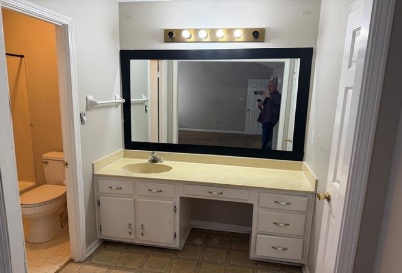 3722 FERN RIDGE RD, Memphis, Tennessee 38115, 2 Bedrooms Bedrooms, 5 Rooms Rooms,2.1 BathroomsBathrooms,Residential,For Sale,FERN RIDGE,10218574