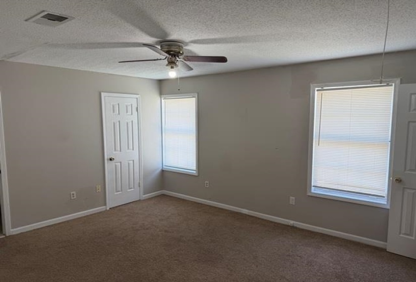 3722 FERN RIDGE RD, Memphis, Tennessee 38115, 2 Bedrooms Bedrooms, 5 Rooms Rooms,2.1 BathroomsBathrooms,Residential,For Sale,FERN RIDGE,10218574