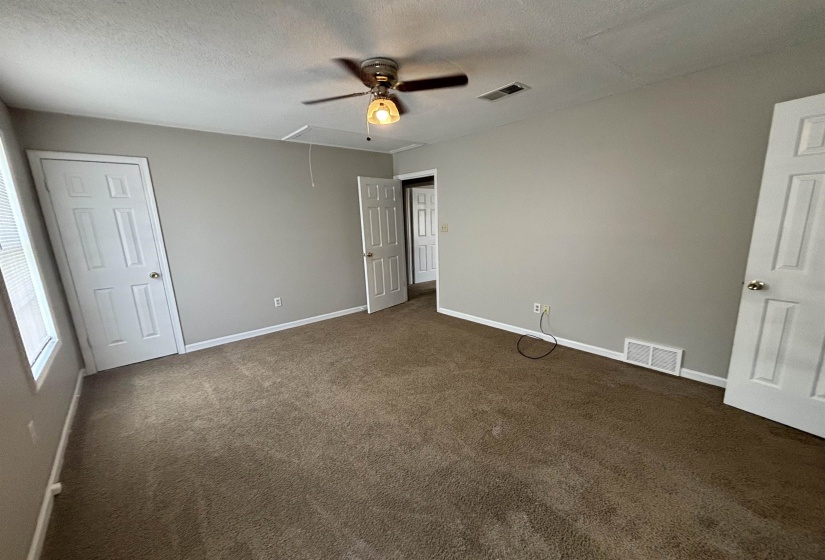 3722 FERN RIDGE RD, Memphis, Tennessee 38115, 2 Bedrooms Bedrooms, 5 Rooms Rooms,2.1 BathroomsBathrooms,Residential,For Sale,FERN RIDGE,10218574